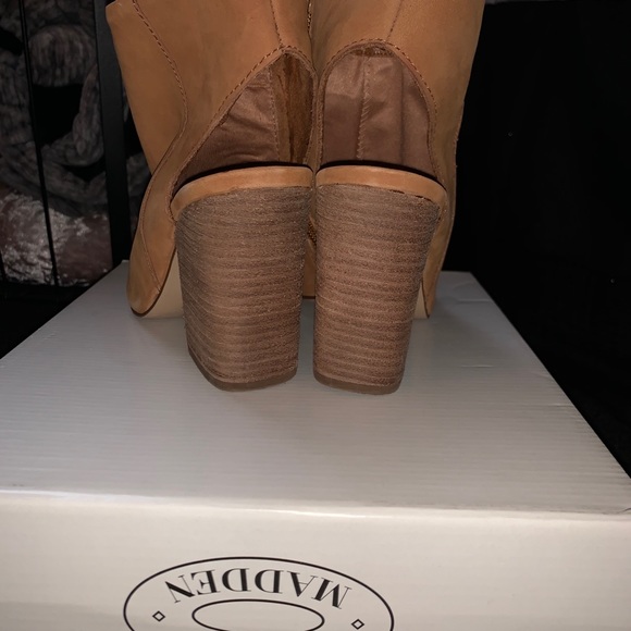 Steve Madden booties - Picture 2 of 4